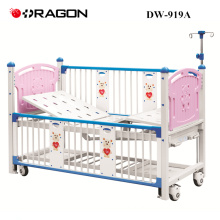 Bewegliches Baby-Kinderbett des Doppelt-Kurbel-DW-919A im Krankenhaus